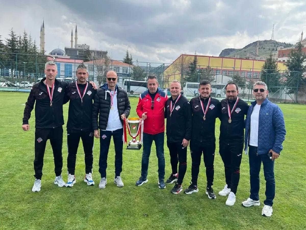 1461 Trabzon FK Şampiyon!