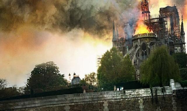 2 Bölümlük Seri  ‘Notre Dame: Küllerinden Doğan Tarih’ 