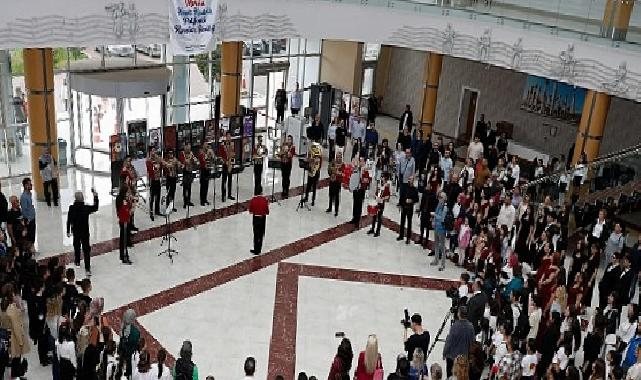 21 Nevit Kodallı Çoksesli Korolar Festivali’nde 7 şehirden 1800 korist sahne aldı