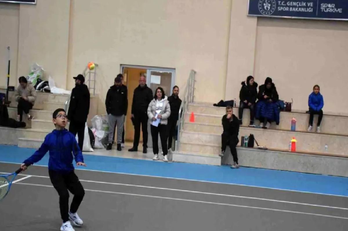 23 Nisan Tenis Turnuvası Başlıyor
