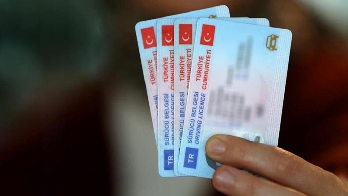 31 Temmuz son gün: 4 milyon 237 bin kişi ehliyetini yenilemedi