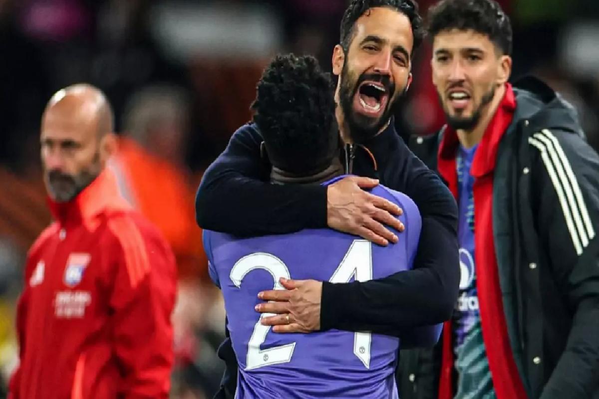 9 gollü çılgın maç! Manchester United’tan tarihi geri dönüş