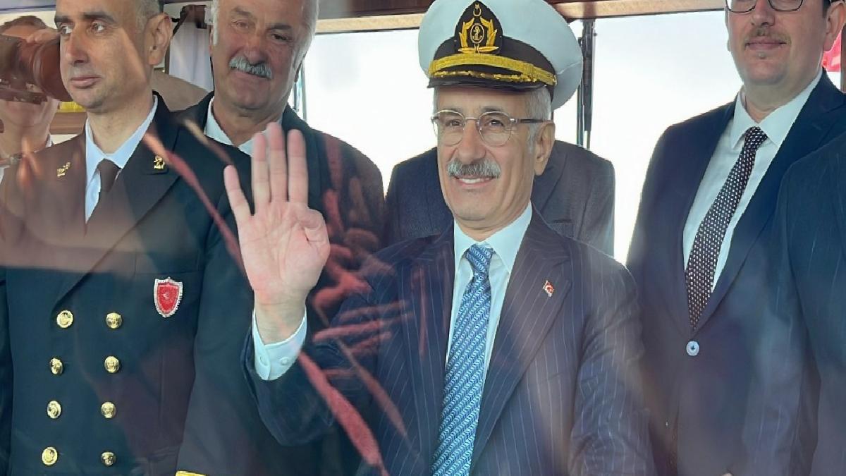 Abdulkadir Uraloğlu: Gemilerimiz güven bayrağıyla uluslararası sularda özgürce hareket ediyor