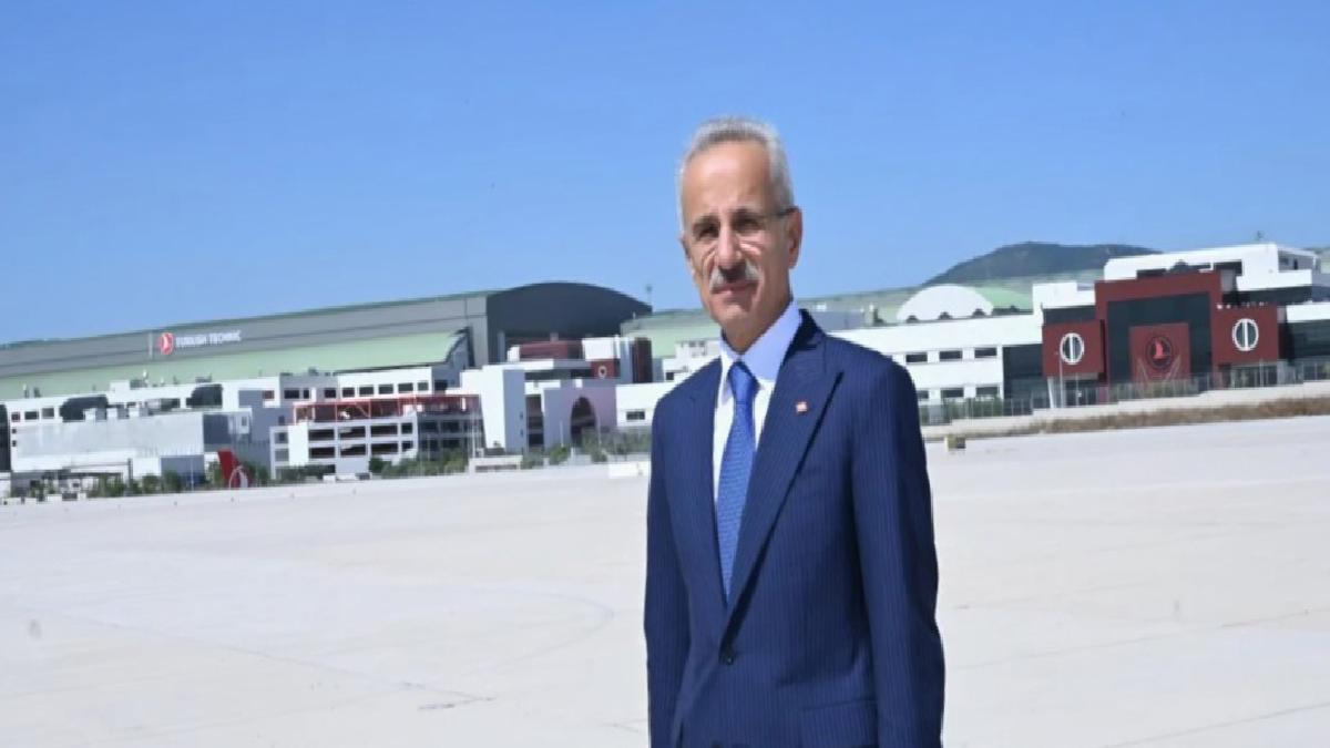 Abdulkadir Uraloğlu: Tüm havalimanlarımız estetik ve özgün bir mimariye sahip