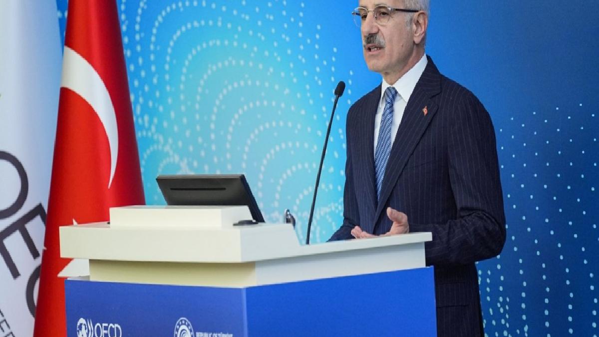 Abdulkadir Uraloğlu: Ulaştırma koridorları, ekonomik kalkınmanın omurgasıdır
