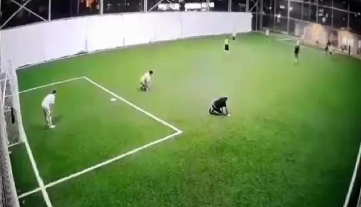 Adana’da Futbol Oynarken Kalp Krizi Geçiren Baba Hayatını Kaybetti