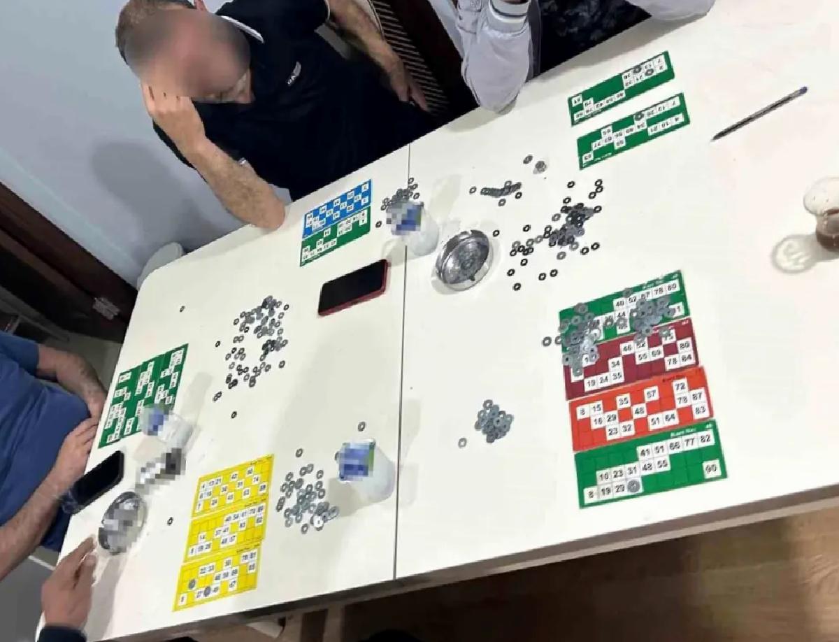 Adana’da Ruhsatsız Kahvehaneye Kumara Baskın