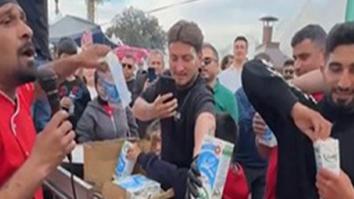 Adana’da standı kaldırılan fenomen dönerci hakkında Bakan Yumaklı’dan açıklama