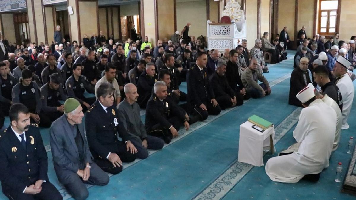 Adana’da Türk Polis Teşkilatı’nın kuruluş yıl dönümü şehitler için mevlitle taçlandı
