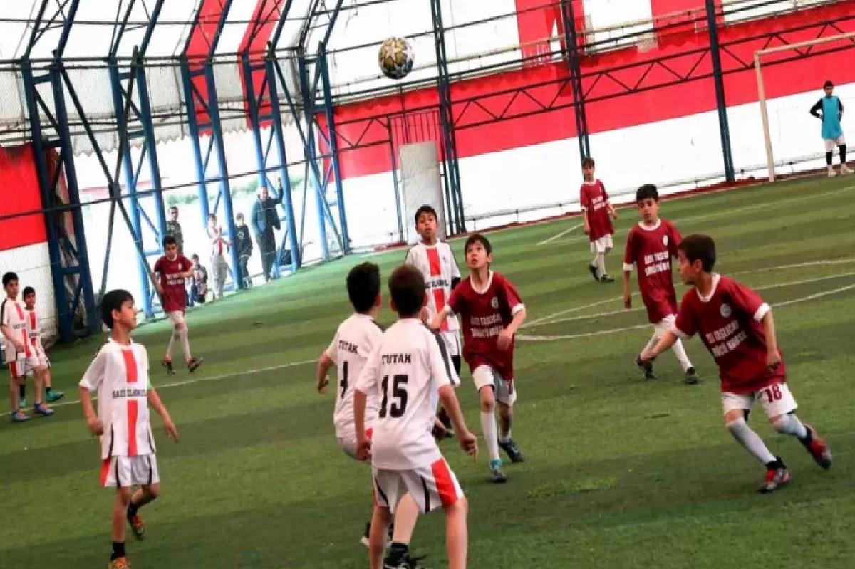 Ağrı’da Futbol Turnuvası Heyecanı