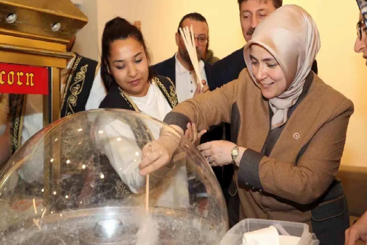 AK Parti Kadın Kolları Başkanı, 23 Nisan’da Hastane Ziyaretleriyle Çocukları Sevindirdi