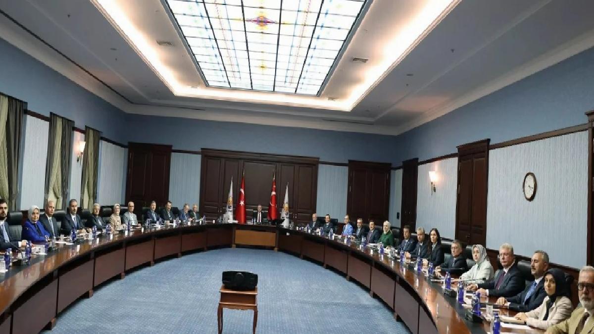 AK Parti MYK toplanıyor: Masada hangi konular var