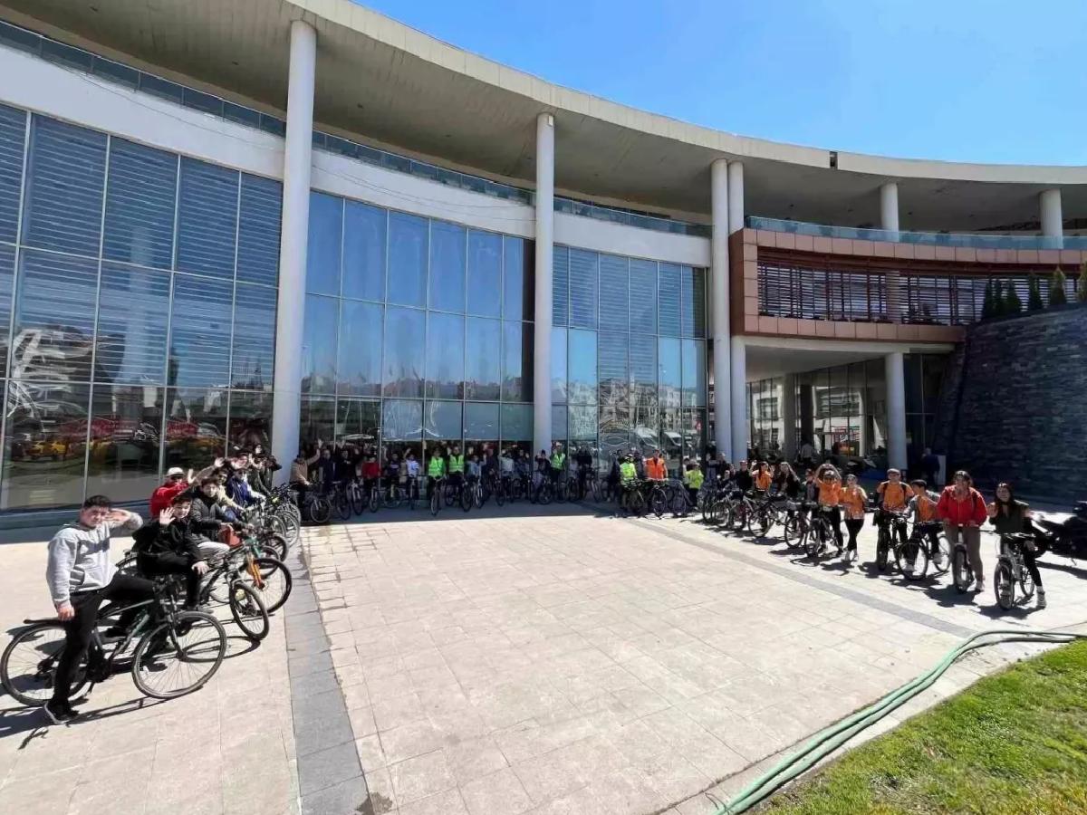 Akhisar’da Kalp Haftası Bisiklet Turu