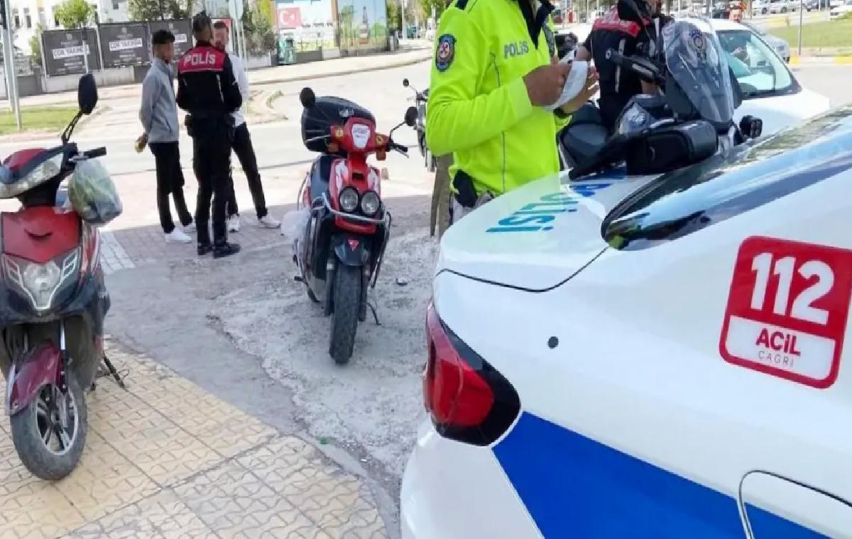 Aksaray’da Kasksız ve Ehliyetsiz Sürücüye Cezası
