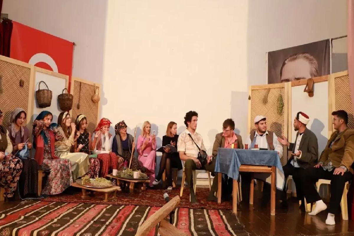 Akseki’de Tiyatro Şöleni