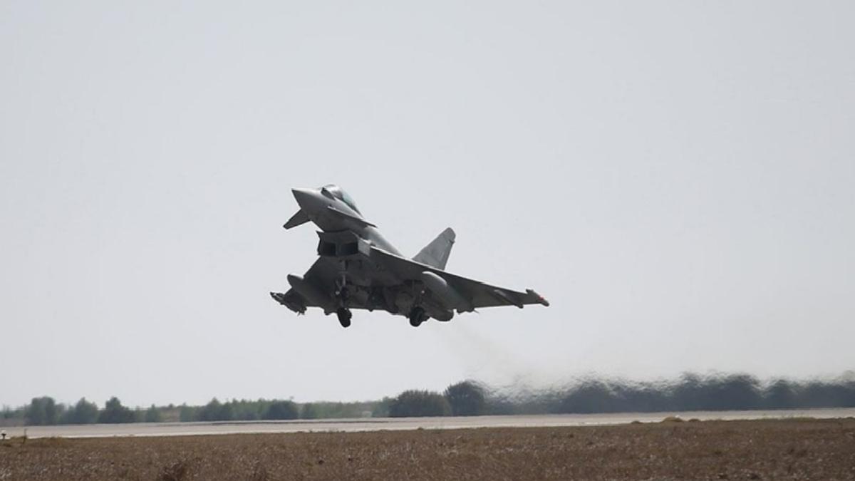Almanya, Türkiye’ye Eurofighter satışını engellediği iddialarını reddetti