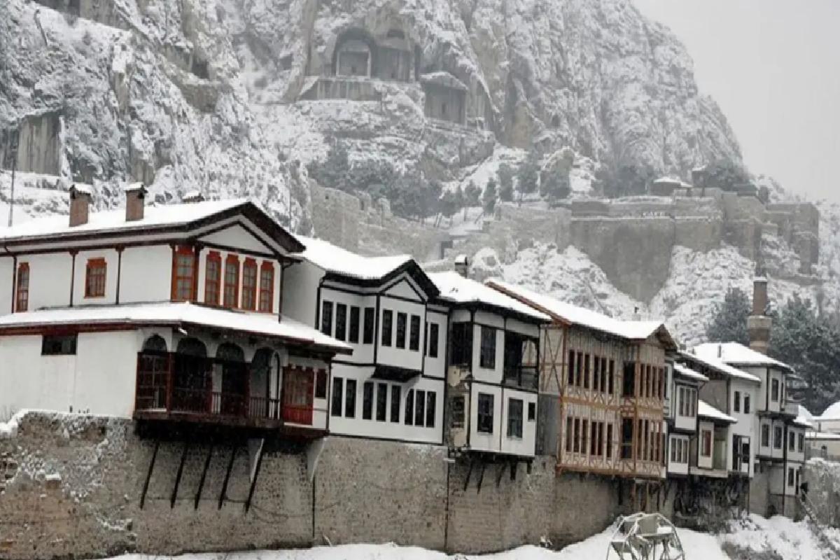 Amasya’nın Yüksek Kesimlerinde Kar Yağışı