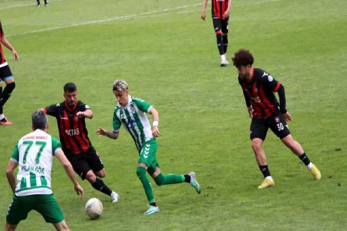 Amasyaspor, Uşakspor’u 1-0 Yendi