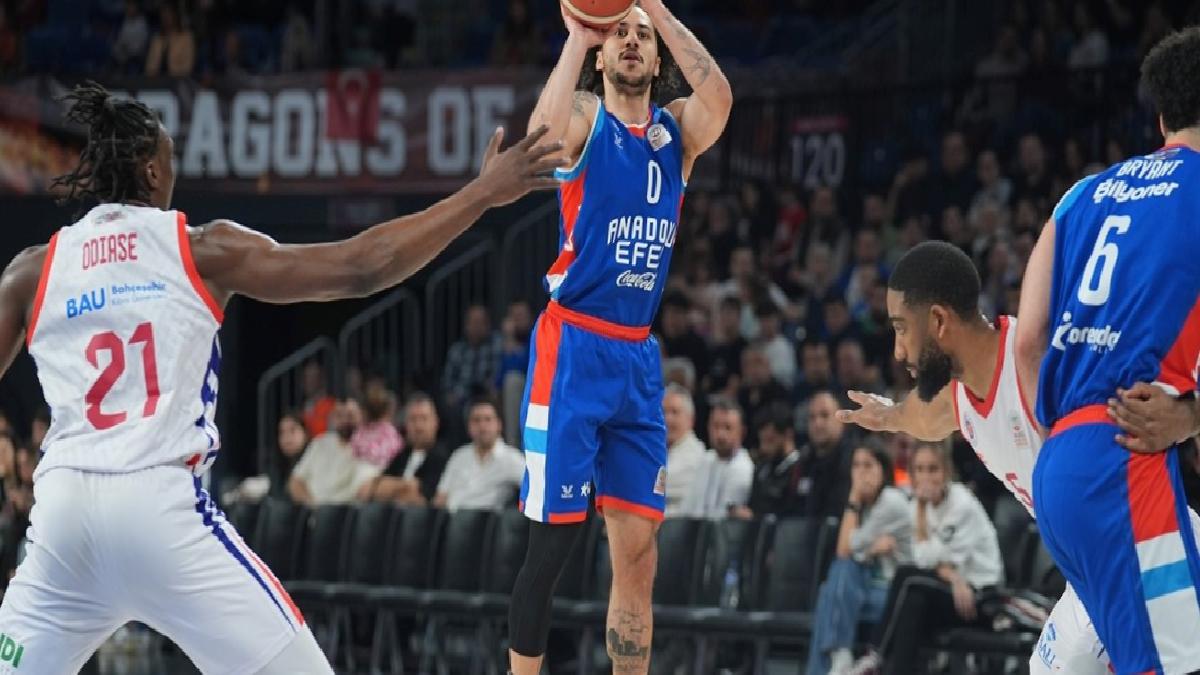 Anadolu Efes, Bahçeşehir Koleji’ne şans tanımadı