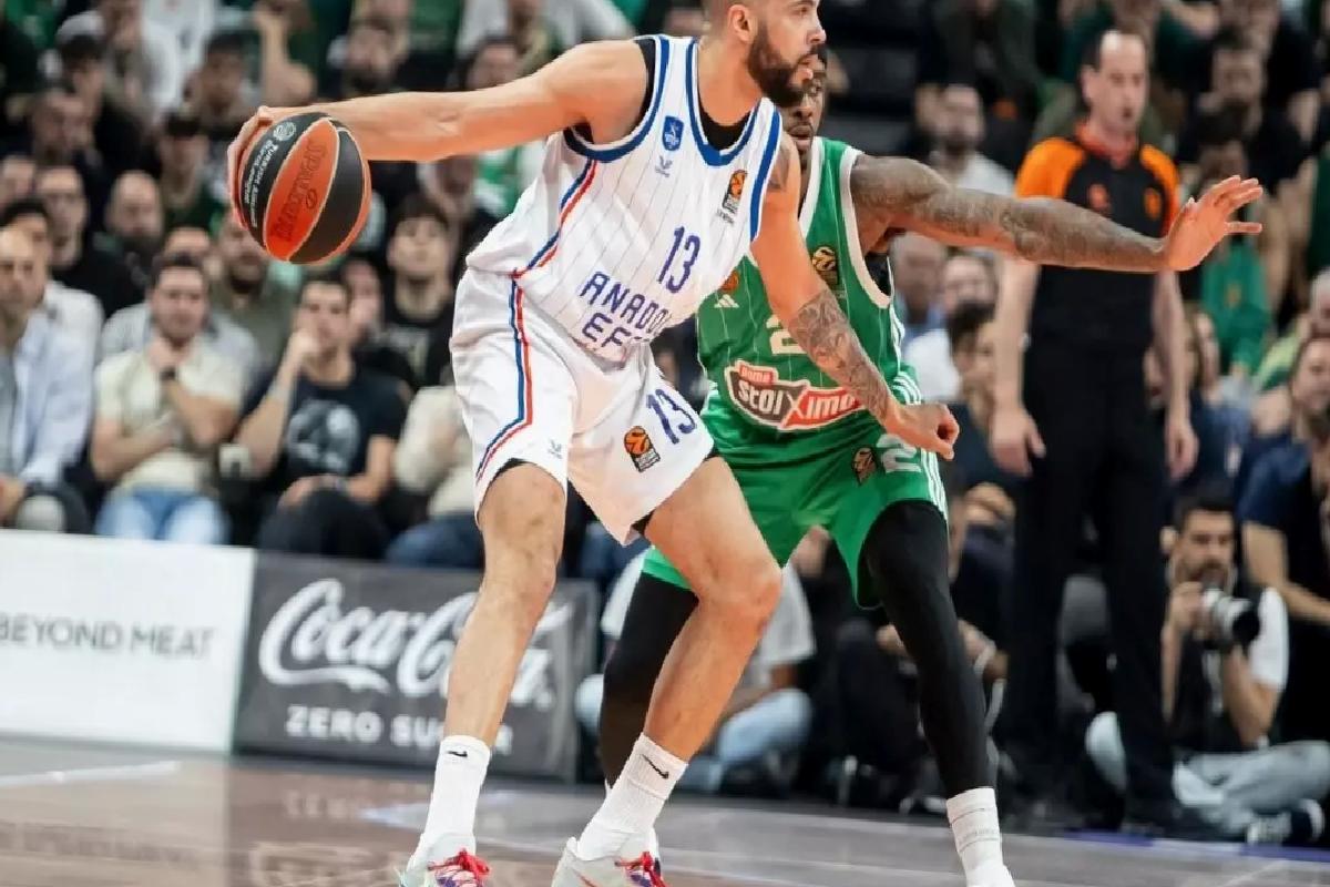 Anadolu Efes, Panathinaikos’u Geçti