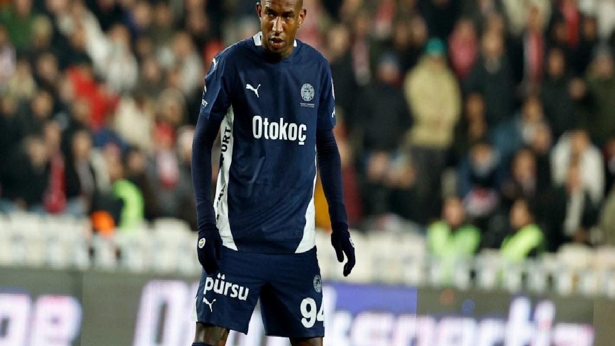 Anderson Talisca’dan nefis frikik golü