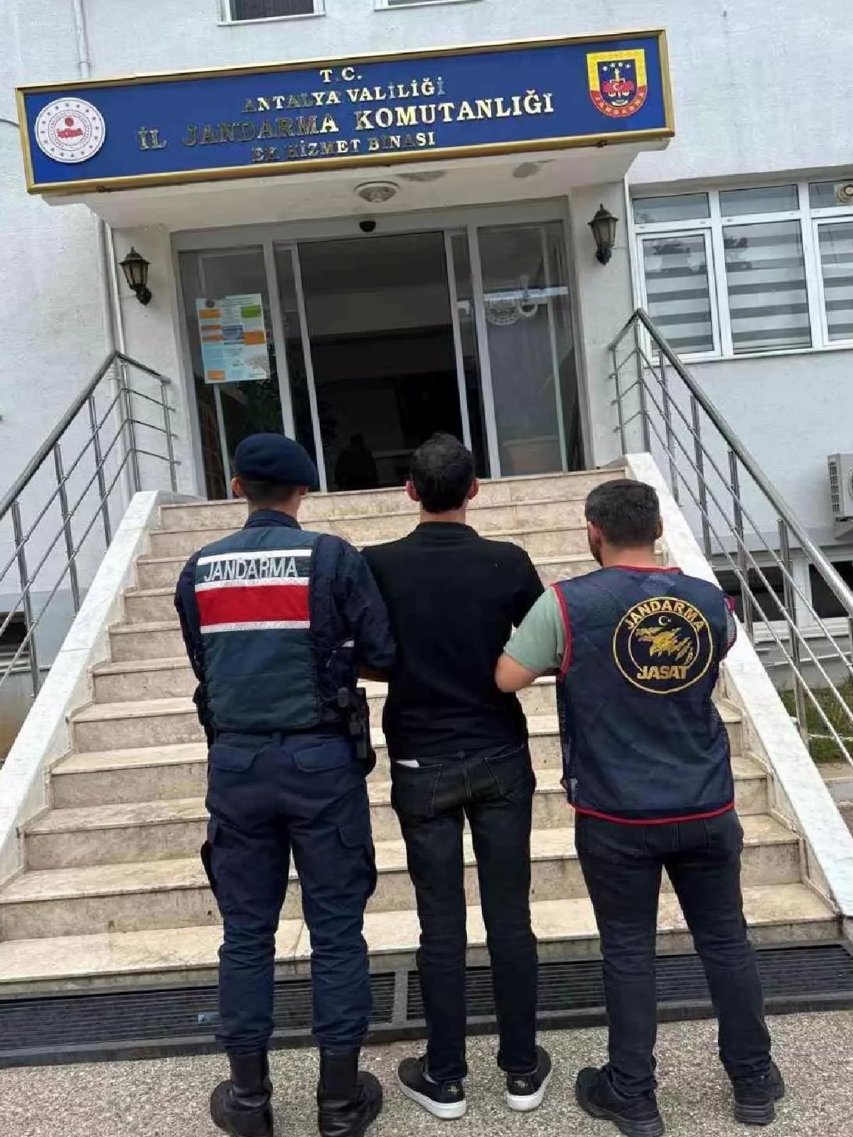 Antalya’da 279 Aranan Şahıs Yakalandı