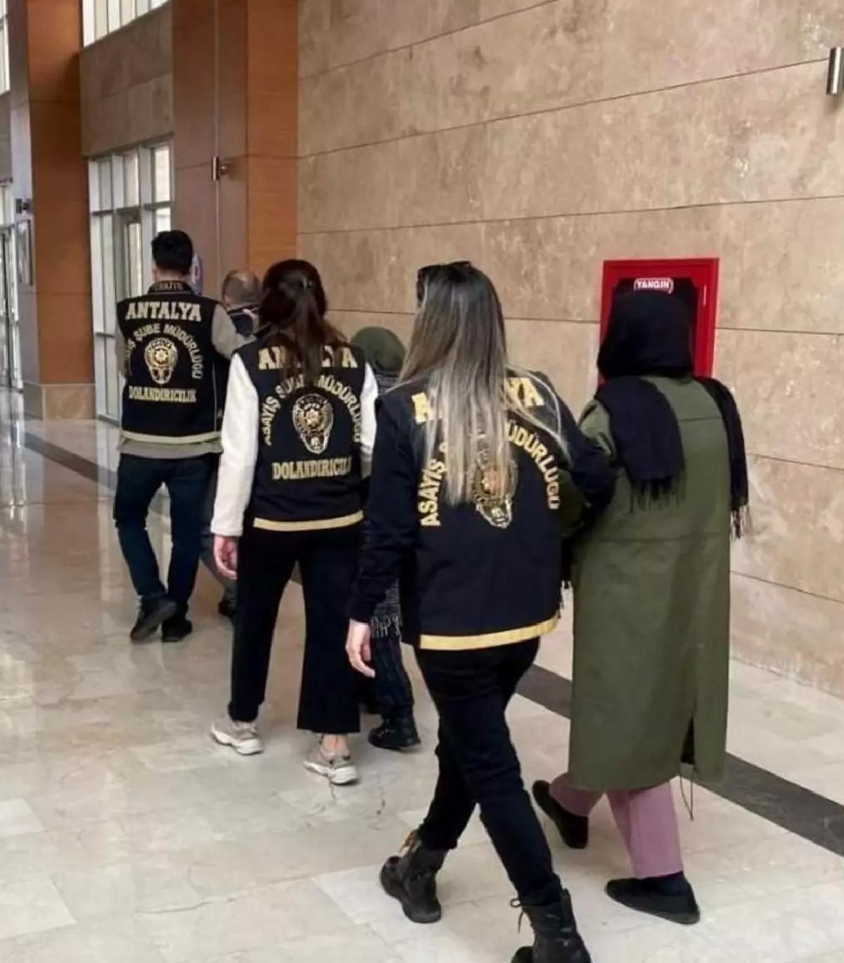 Antalya’da Dolandırıcı Hocalar Tutuklandı