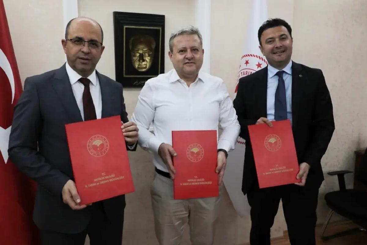 Antalya’da Tarım ve Turizm Protokolü İmzalandı