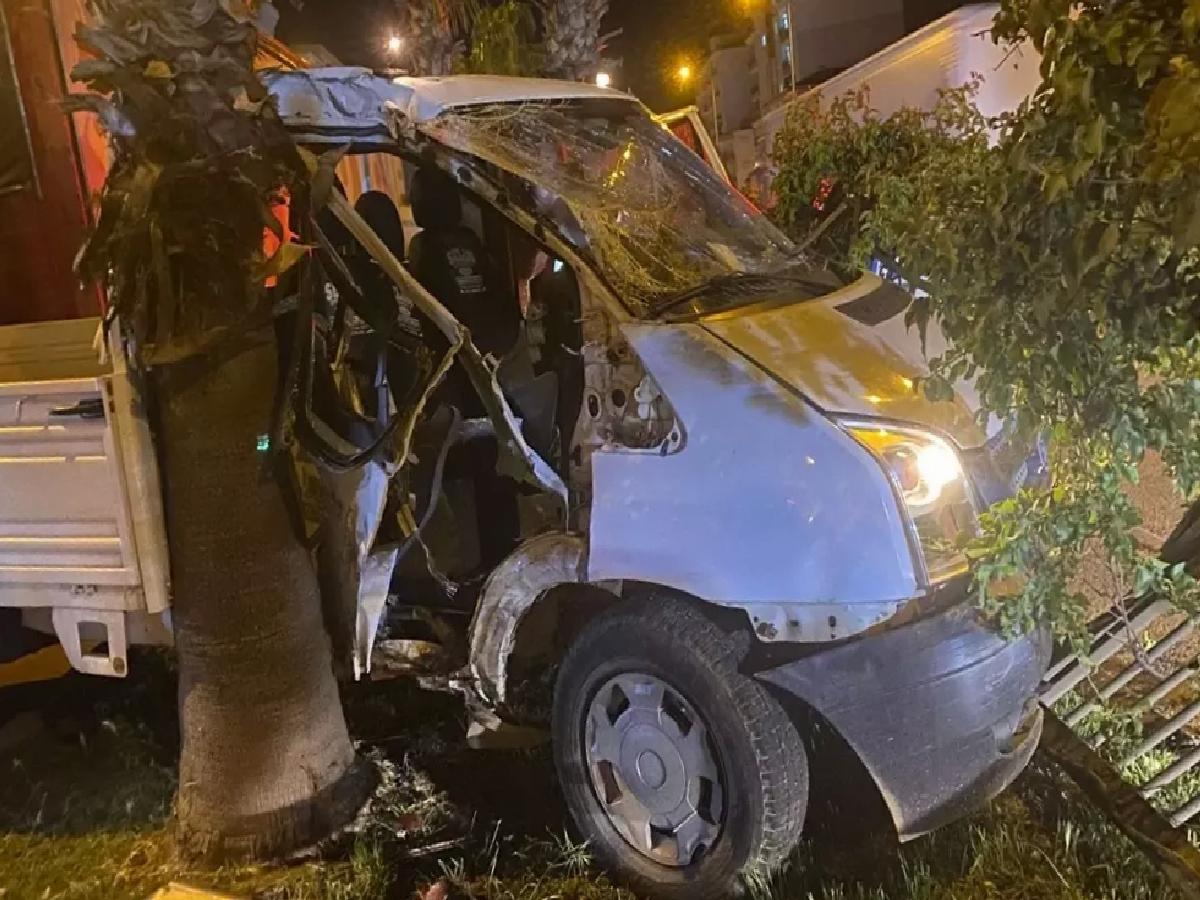 Antalya’da Tır ile Kamyonet Çarpıştı: 1 Yaralı