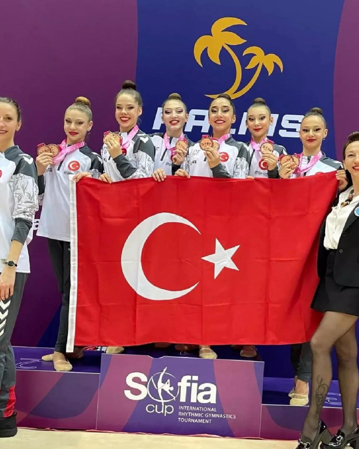 Antalyasporlu Cimnastikçiler Sofya Cup’ta 2 Bronz Madalya Kazandı