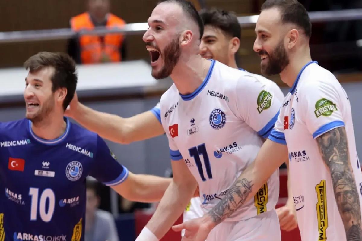 Arkas Spor Evinde Fenerbahçe ile Karşılaşıyor