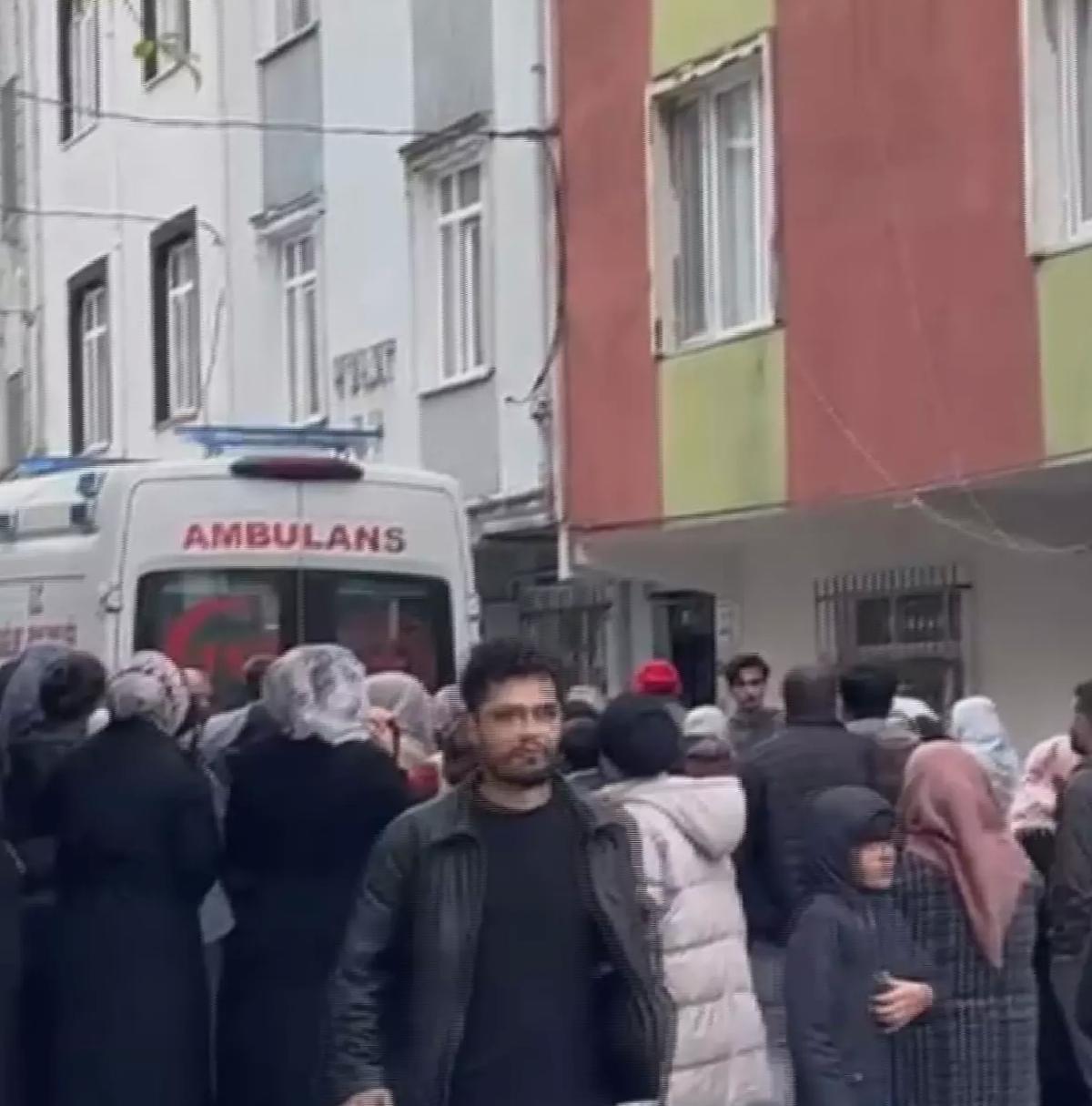 Arnavutköy’de Depreme Rağmen Balkonundan Atlayan Kişi Yaralandı