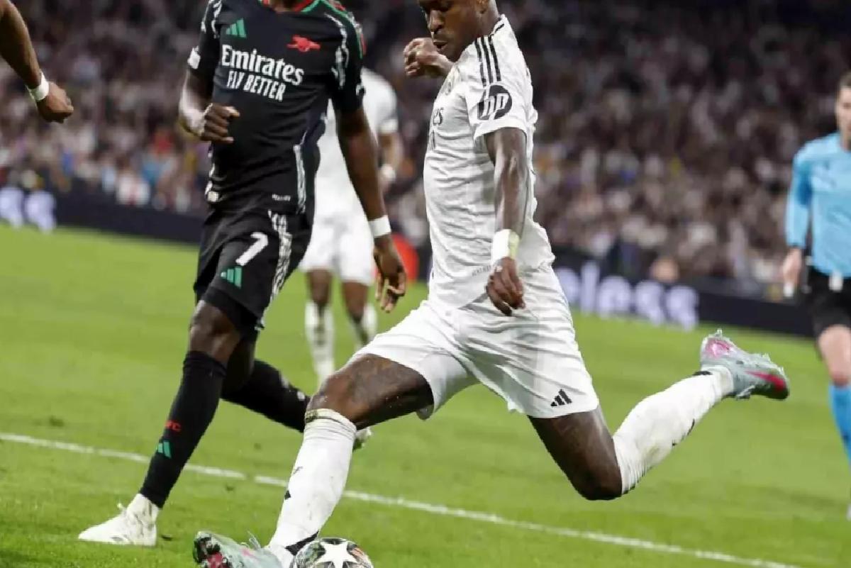 Arsenal ve Inter Yarı Finale Yükseldi