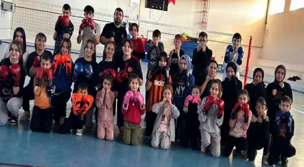 Asarcık’tan Boksla Tarihi Başarı