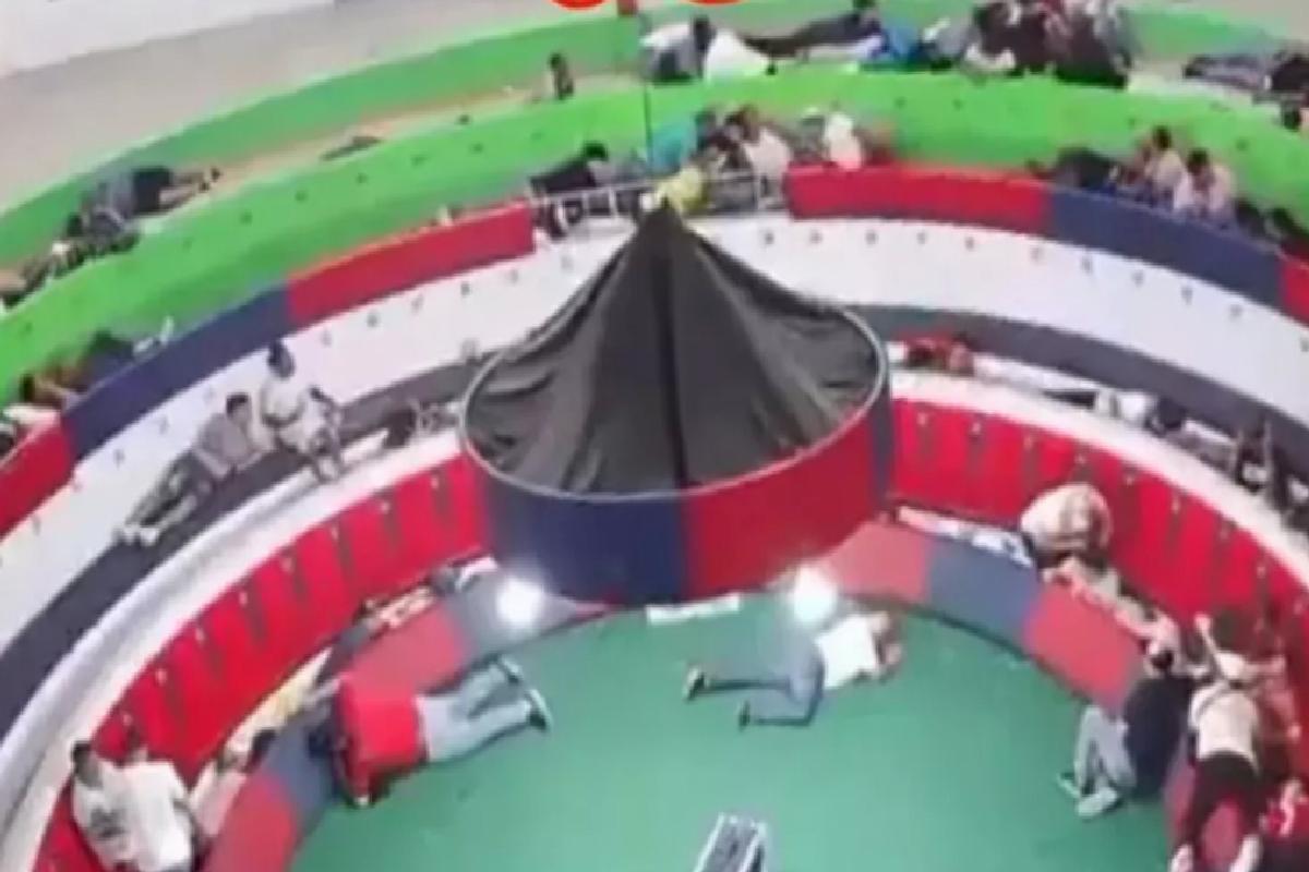 Asker kılığına giren çete horoz dövüşü arenasında katliam yaptı: 12 ölü