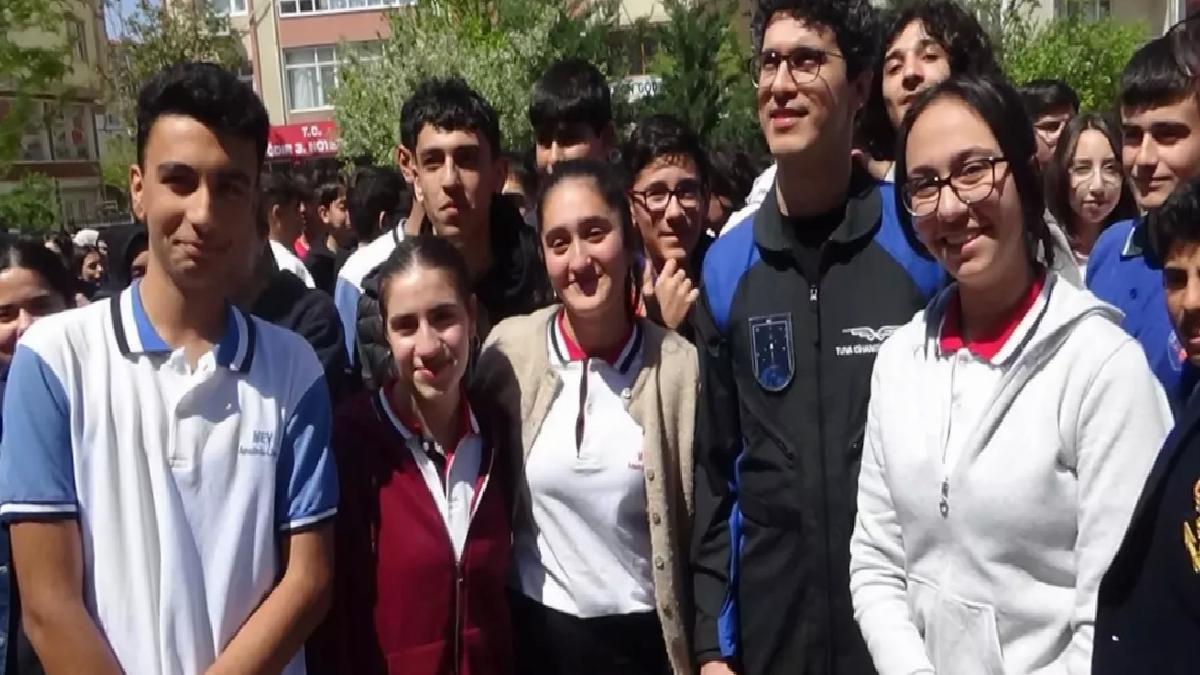 Astronot Atasever, Iğdır’da Öğrencilerle Buluştu