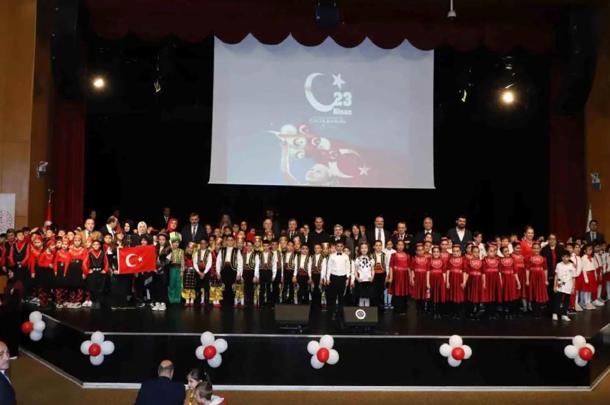 Atatürk Üniversitesi’nde 23 Nisan coşkusu