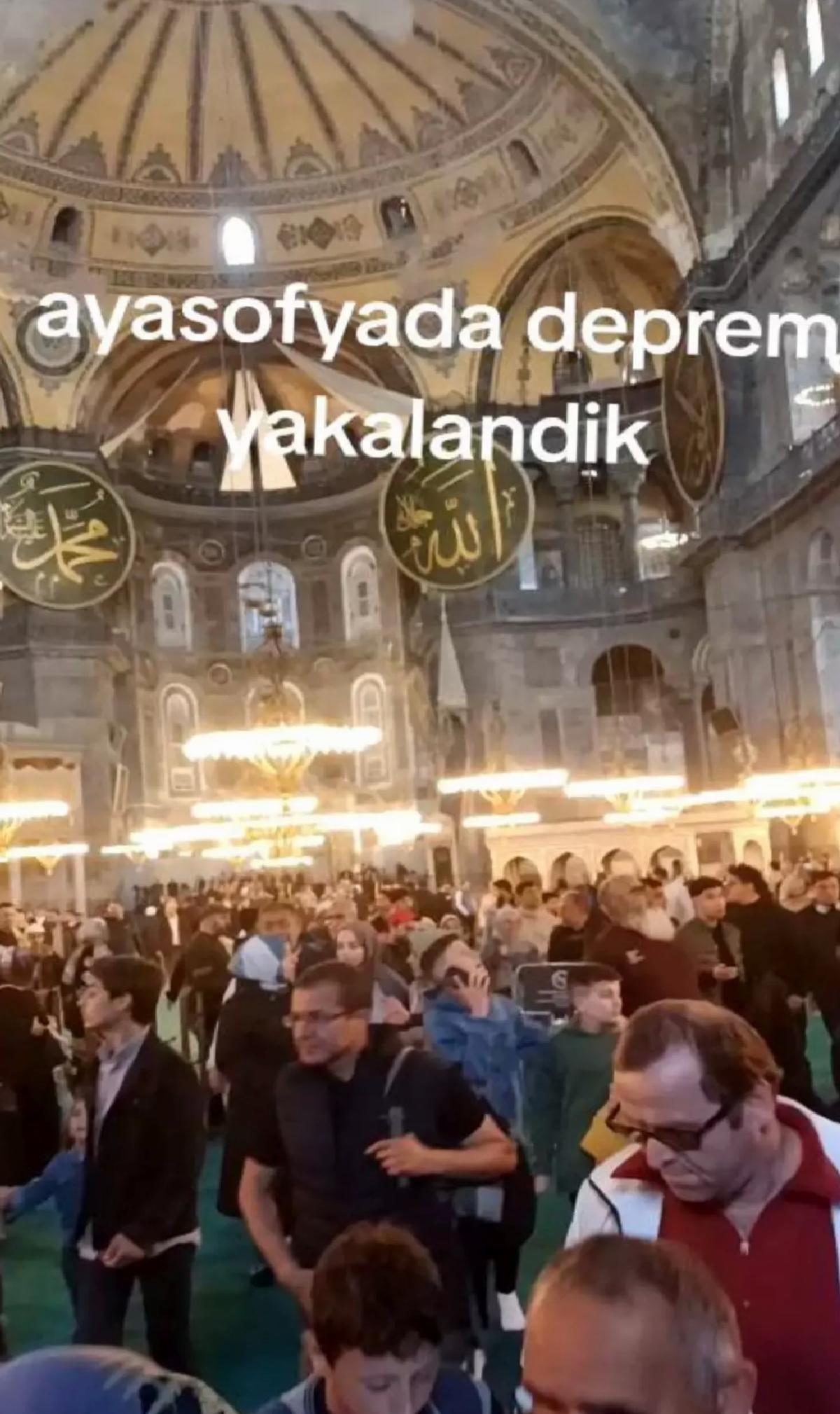 Ayasofya’da Deprem Panik Yaratı