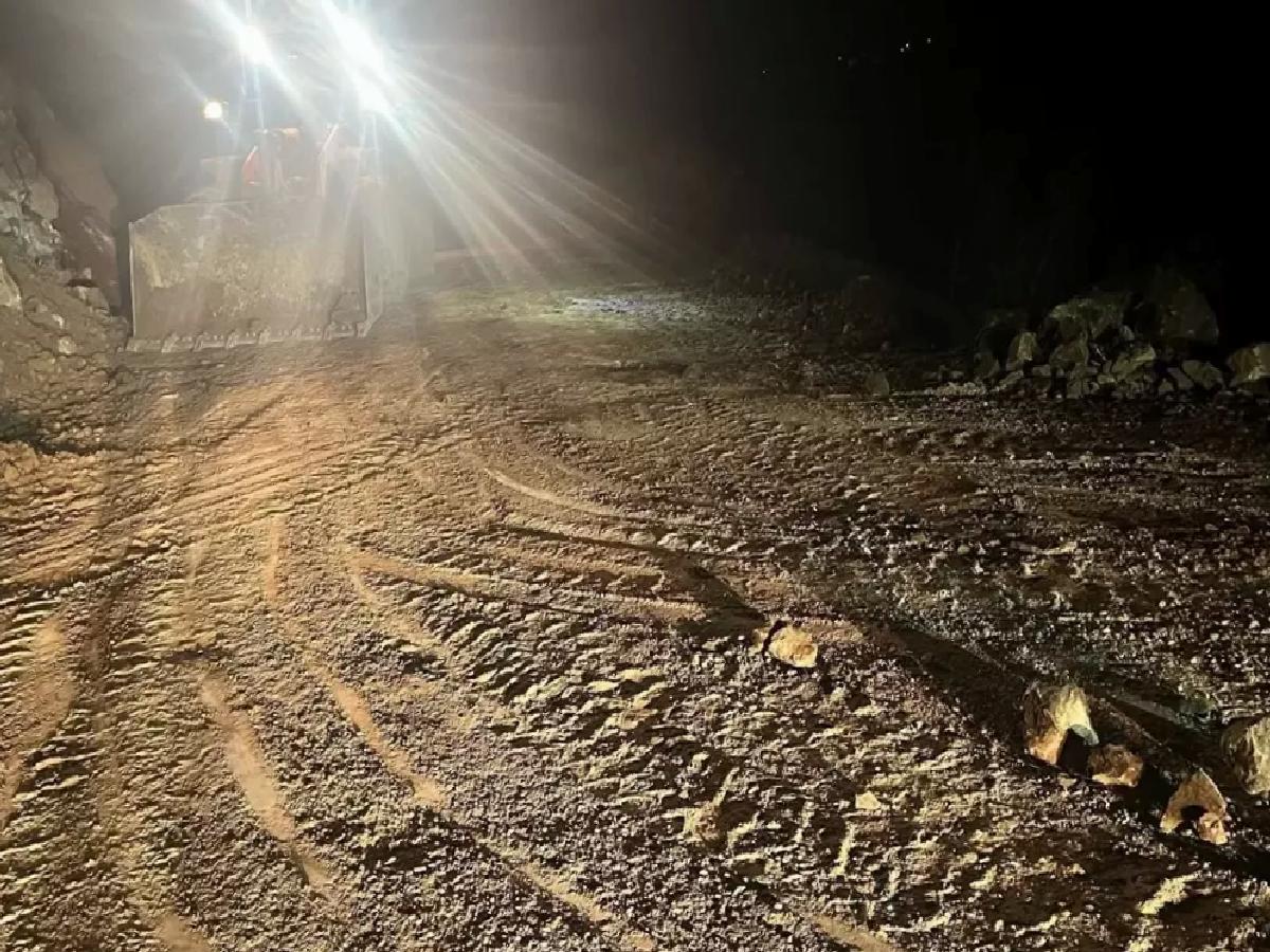 Aybastı’da Heyelan Yolunu Kapatmıştı, Ulaşım Yeniden Açıldı