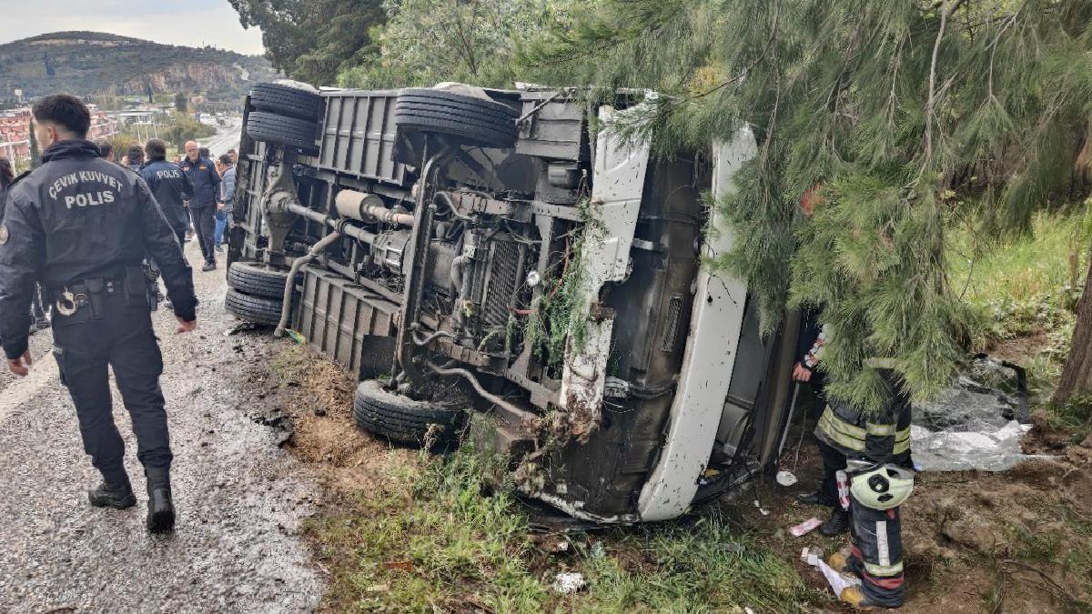 Aydın’da servis aracı devrildi: 12 yaralı