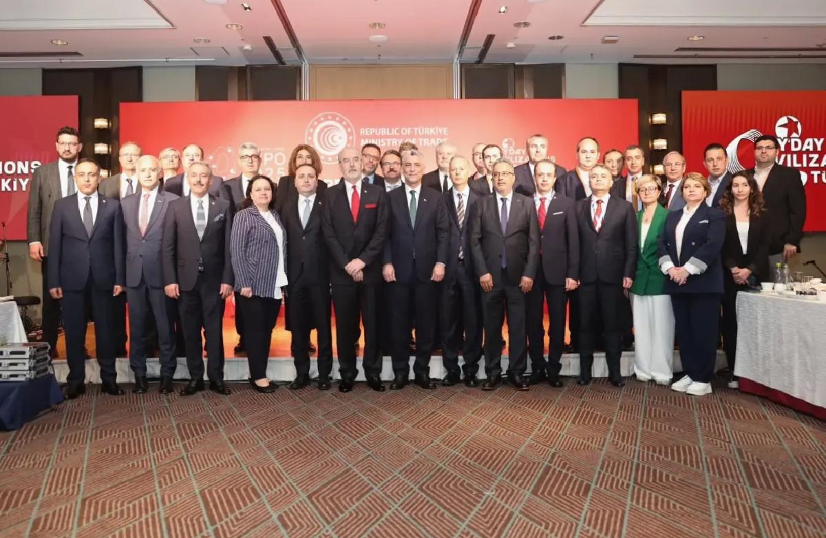 Bakan Bolat Osaka’da Expo 2025’i Tanıttı