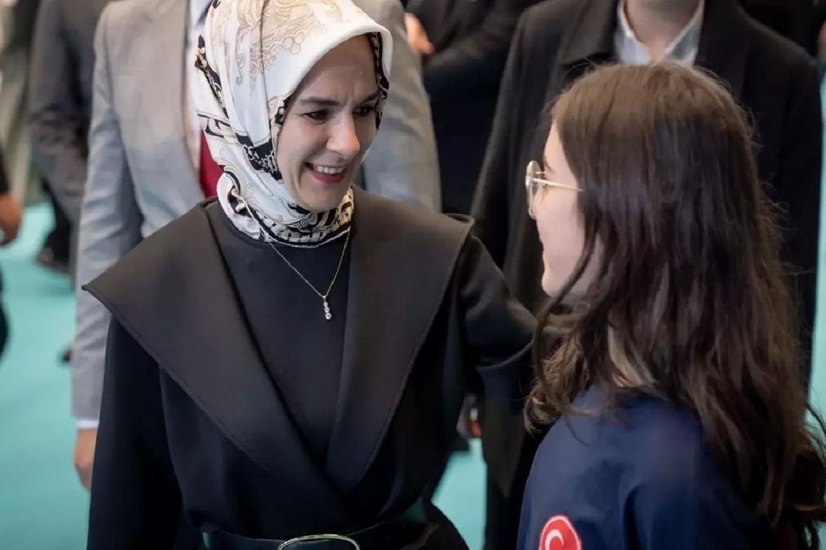 Bakan Göktaş, Verimlilik ve Teknoloji Fuarı’nı Ziyaret Etti