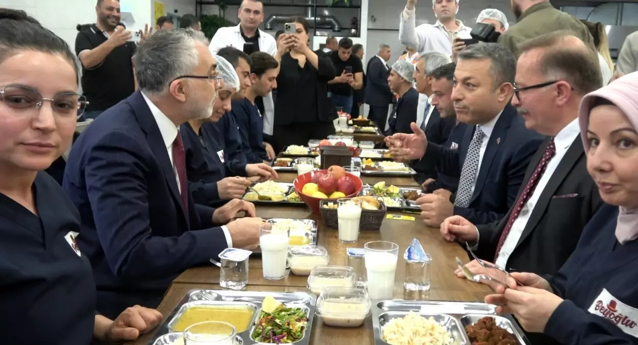 Bakan Işıkhan Kilis’te İşçilerle Buluştu