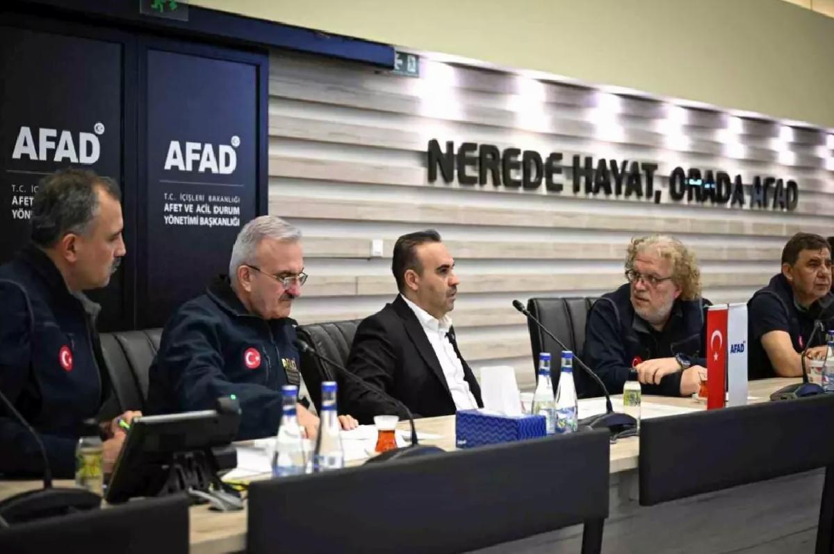 Bakan Kacır, AFAD’ı Ziyaret Etti