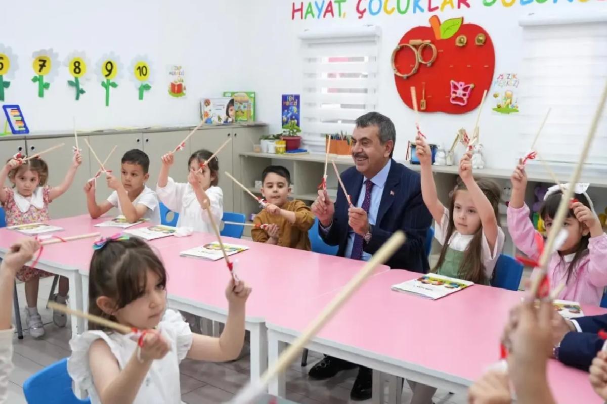 Bakan Tekin, Türkmenistan’da Eğitim Ziyaretleri Gerçekleştirdi