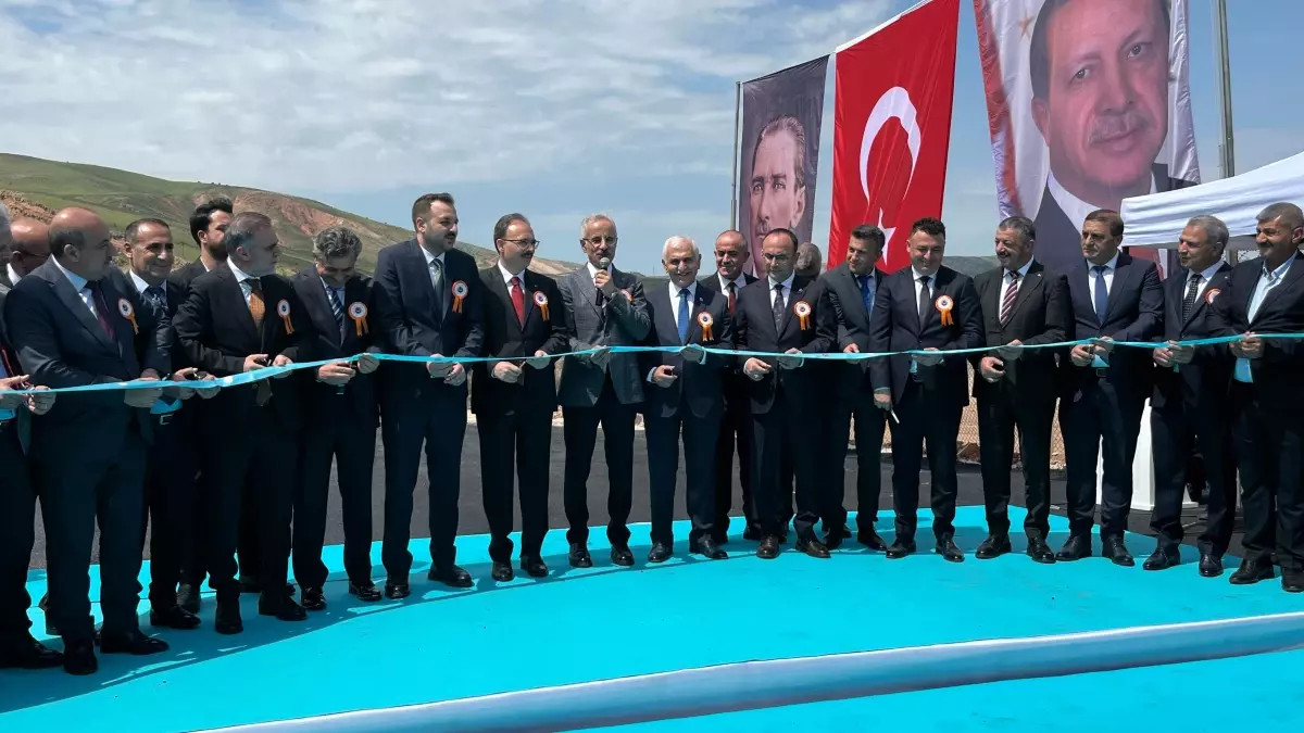 Bakan Uraloğlu: Siirt-Kurtalan yeni demir yolu projesini yatırım programına aldık