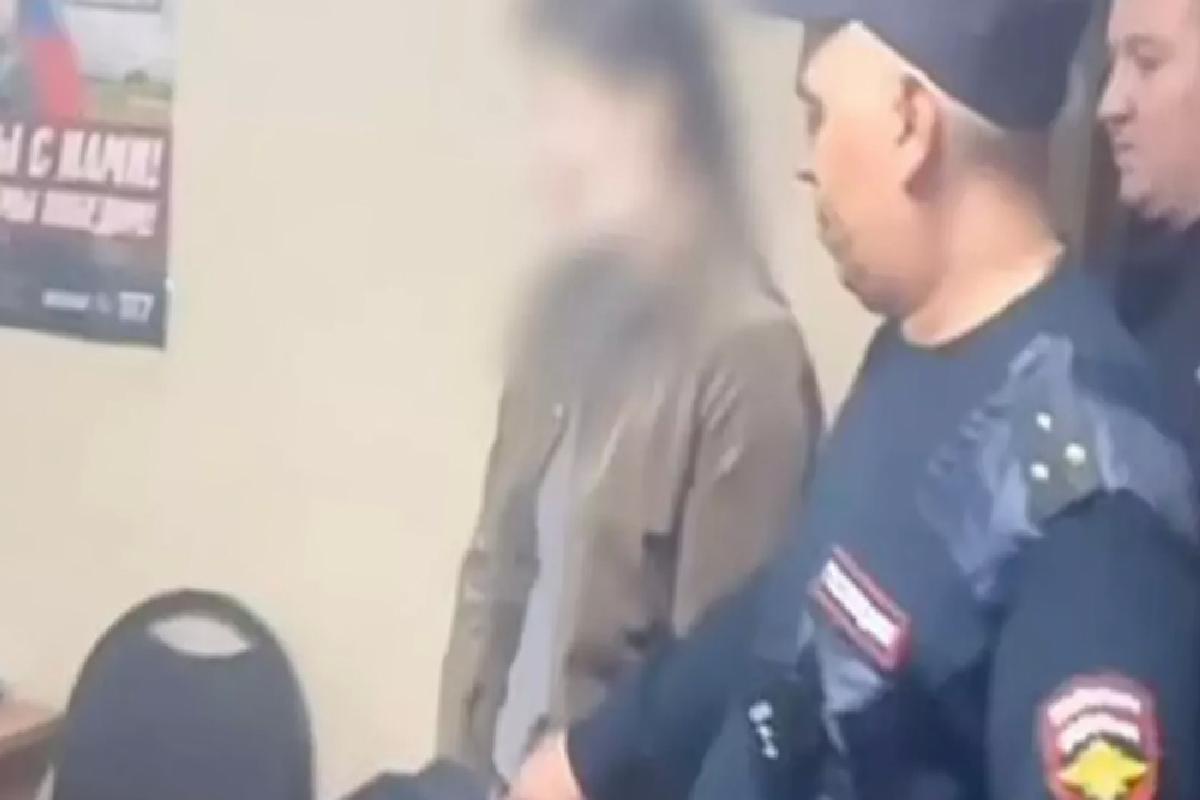 Bakmaya gücüm yok diyerek üç çocuğunu baltayla doğradı
