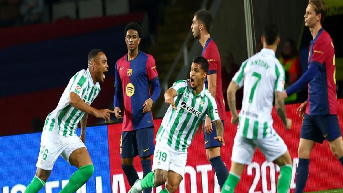 Barcelona, Real Betis maçında fırsatı tepti