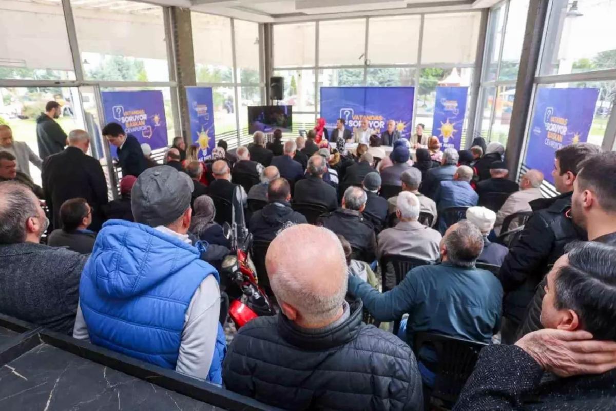 Başkan Sandıkçı, Vatandaşlarla İstişare Ediyor