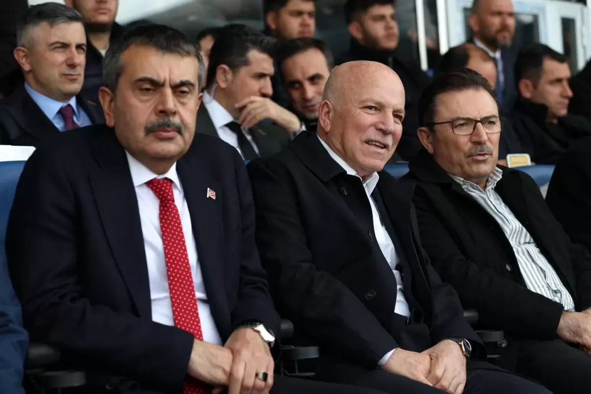 Başkan Sekmen’den Bakan Tekin’e destek